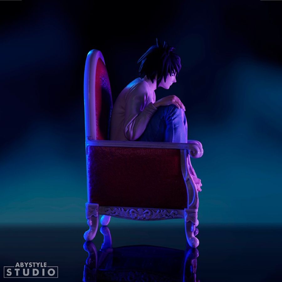 Death Note - L 1:10 Scale Figure