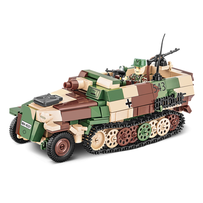 World War 2 - Sd.Kfz.251/9 Stummel Half-Track (485 Piece Kit)