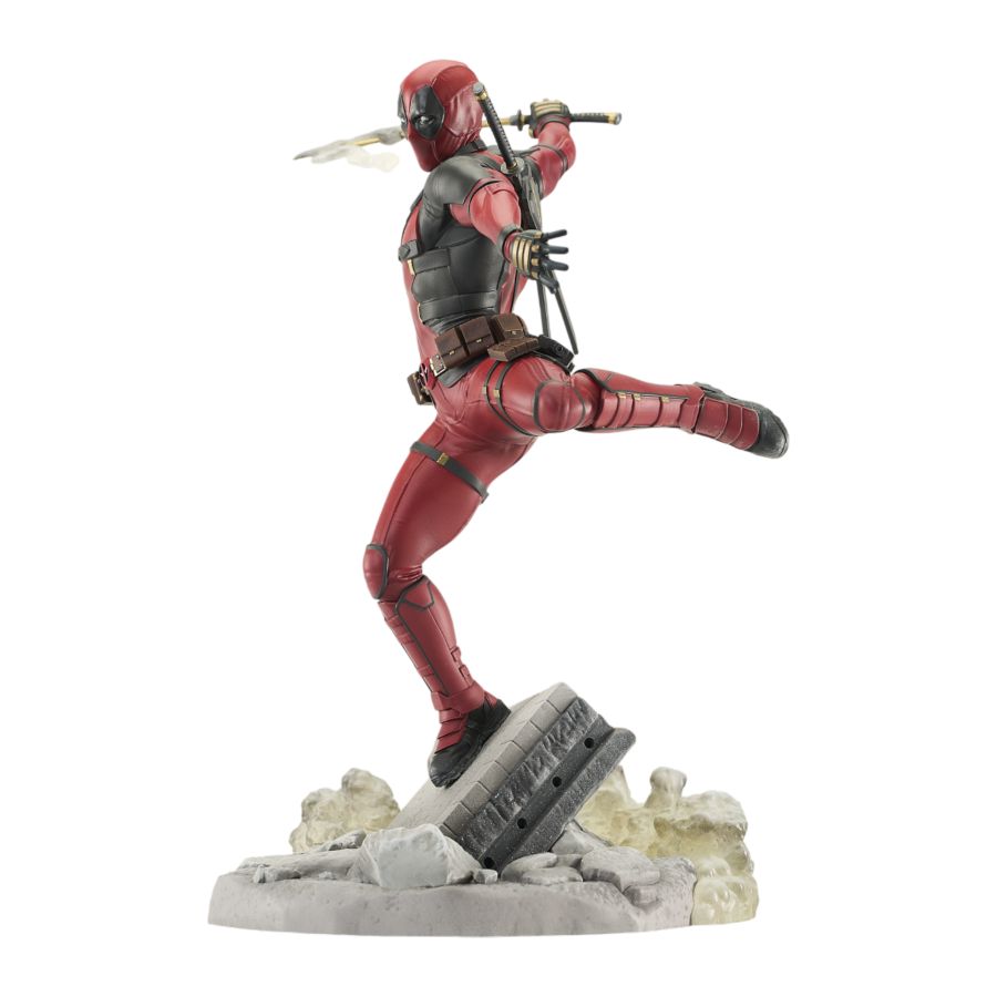 Deadpool & Wolverine - Deadpool PVC Statue