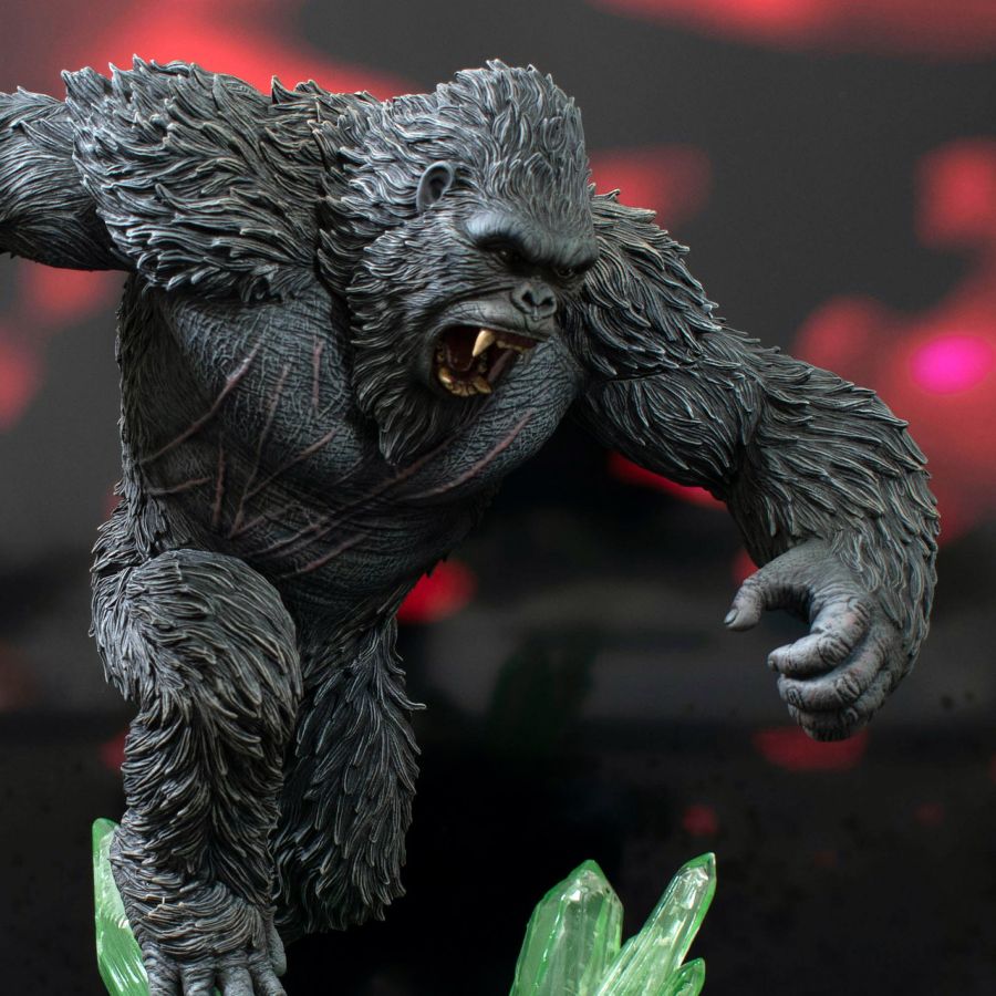 Godzilla x Kong - King Kong Deluxe Gallery PVC Statue