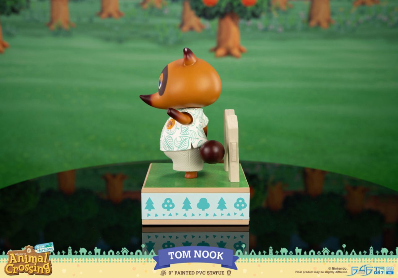 Animal Crossing - Tom Nook PVC Statue