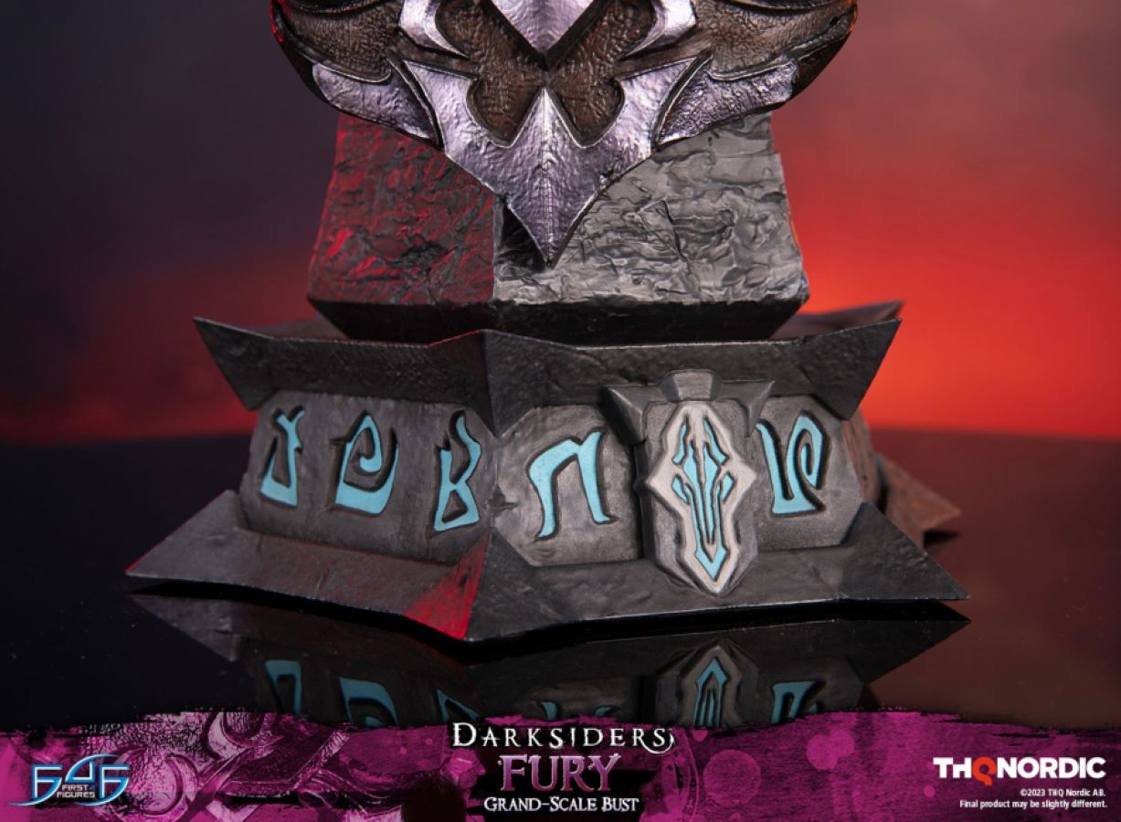 Darksiders - Fury Grand Scale Bust