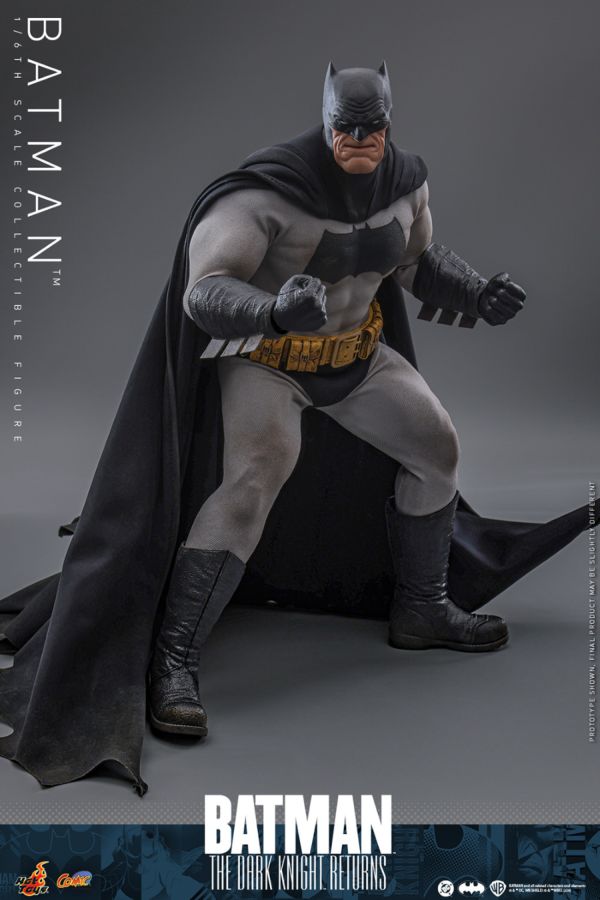 Batman: Dark Knight Returns - Batman 1:6 Scale Collectable Action Figure