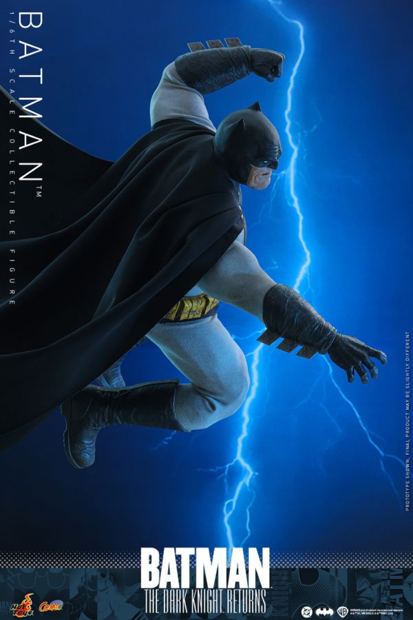 Batman: Dark Knight Returns - Batman 1:6 Scale Collectable Action Figure