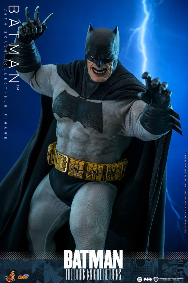 Batman: Dark Knight Returns - Batman 1:6 Scale Collectable Action Figure