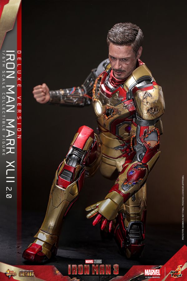 Iron Man 3 - Iron Man Mk 42 (2.0) Deluxe 1:6 Scale Collectable Action Figure