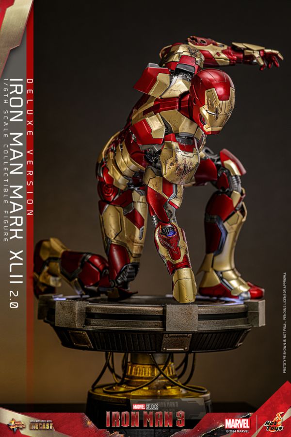 Iron Man 3 - Iron Man Mk 42 (2.0) Deluxe 1:6 Scale Collectable Action Figure