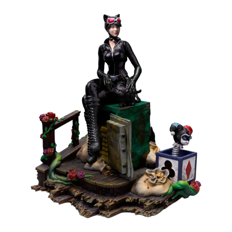 Batman - Catwoman (Gotham City Sirens) Deluxe 1:10 Scale Statue