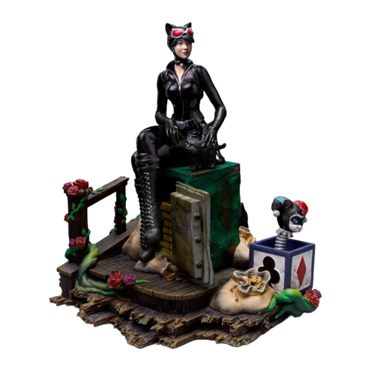 Batman - Catwoman (Gotham City Sirens) Deluxe 1:10 Scale Statue