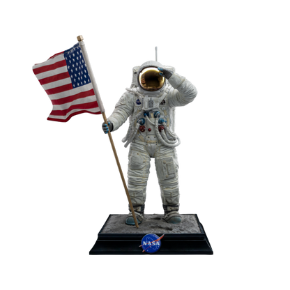 Apollo 11 - Astronaut 1:10 Scale Statue