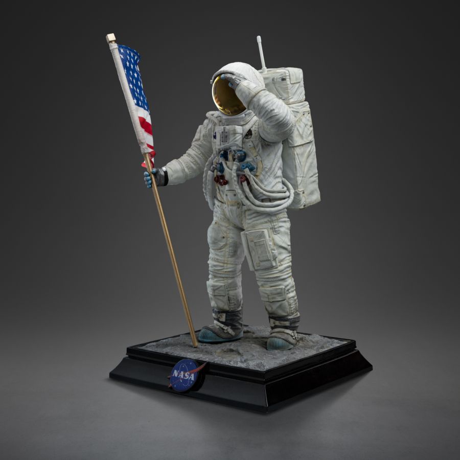 Apollo 11 - Astronaut 1:10 Scale Statue