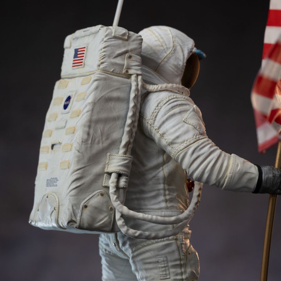 Apollo 11 - Astronaut 1:10 Scale Statue