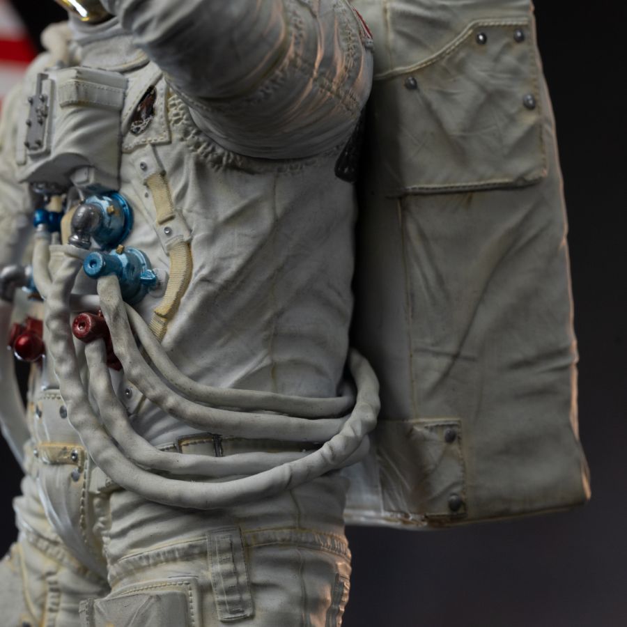 Apollo 11 - Astronaut 1:10 Scale Statue