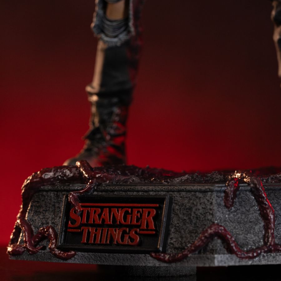 Stranger Things - Eddie Munson Deluxe 1:10 Scale Statue