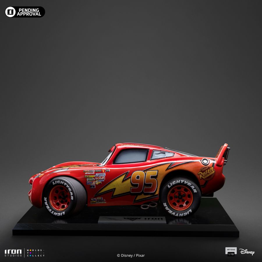 Cars - Lightning McQueen 1:10 Scale Statue