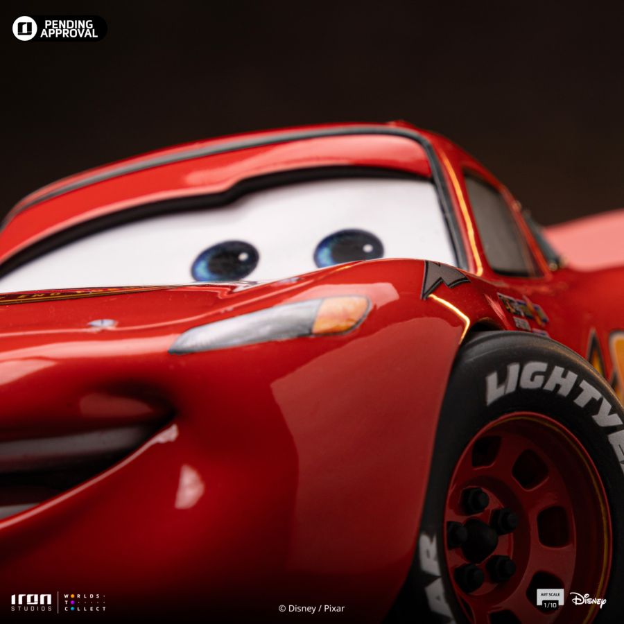 Cars - Lightning McQueen 1:10 Scale Statue