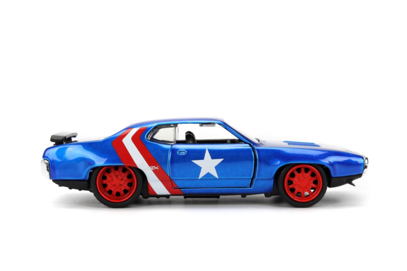 Marvel - 1:32 Scale 1972 Plymouth Captain America Diecast Vehicle