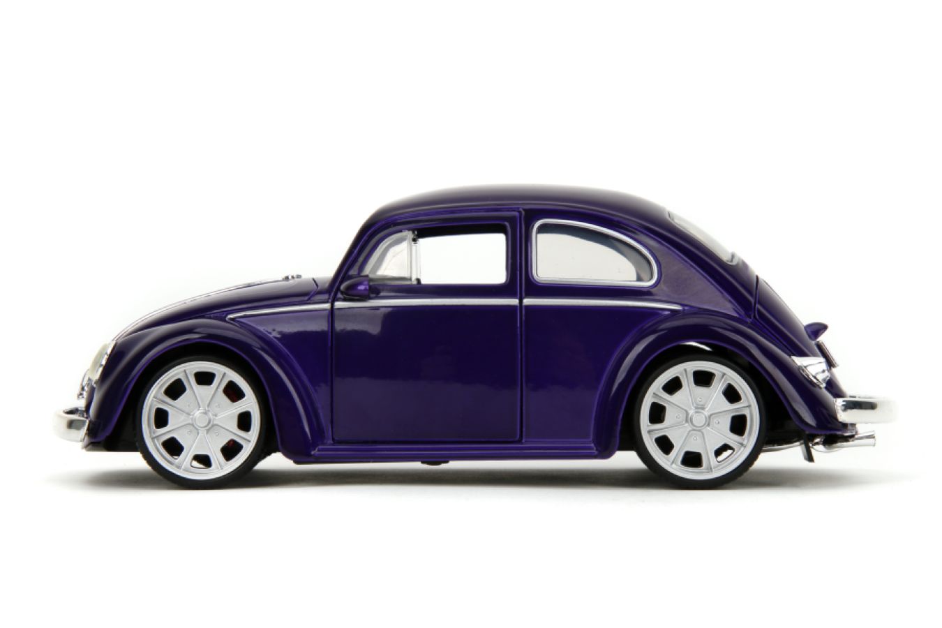 Wednesday (TV) - VW Beetle (with Wednesday) 1:24 Scale Diecast Vehicle