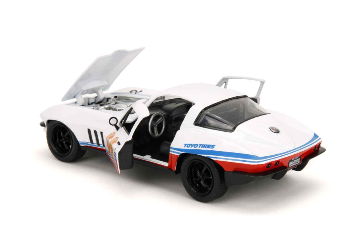 Big Time Muscle: Dark Horse - 1966 Chevorlet Corvette 1:24 Scale Die-cast Vehicle