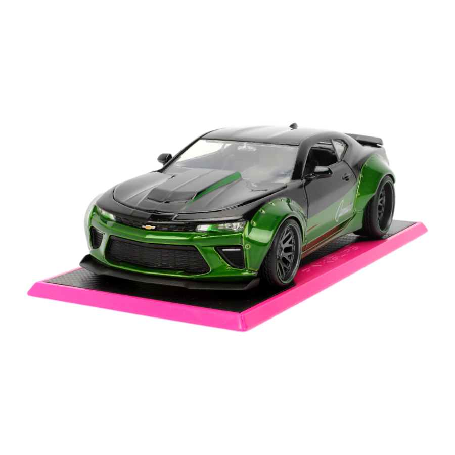 Pink Slips - 1:24 Scale 2016 Chevrolet Camaro SS Diecast Vehicle