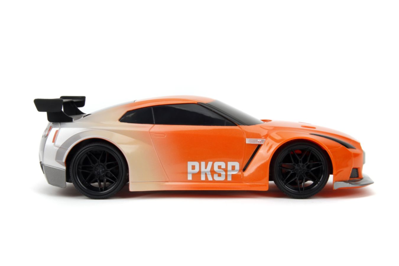 Pink Slips - 2009 Nissan Skyline GTR R35 1:16 Scale Remote Control Car