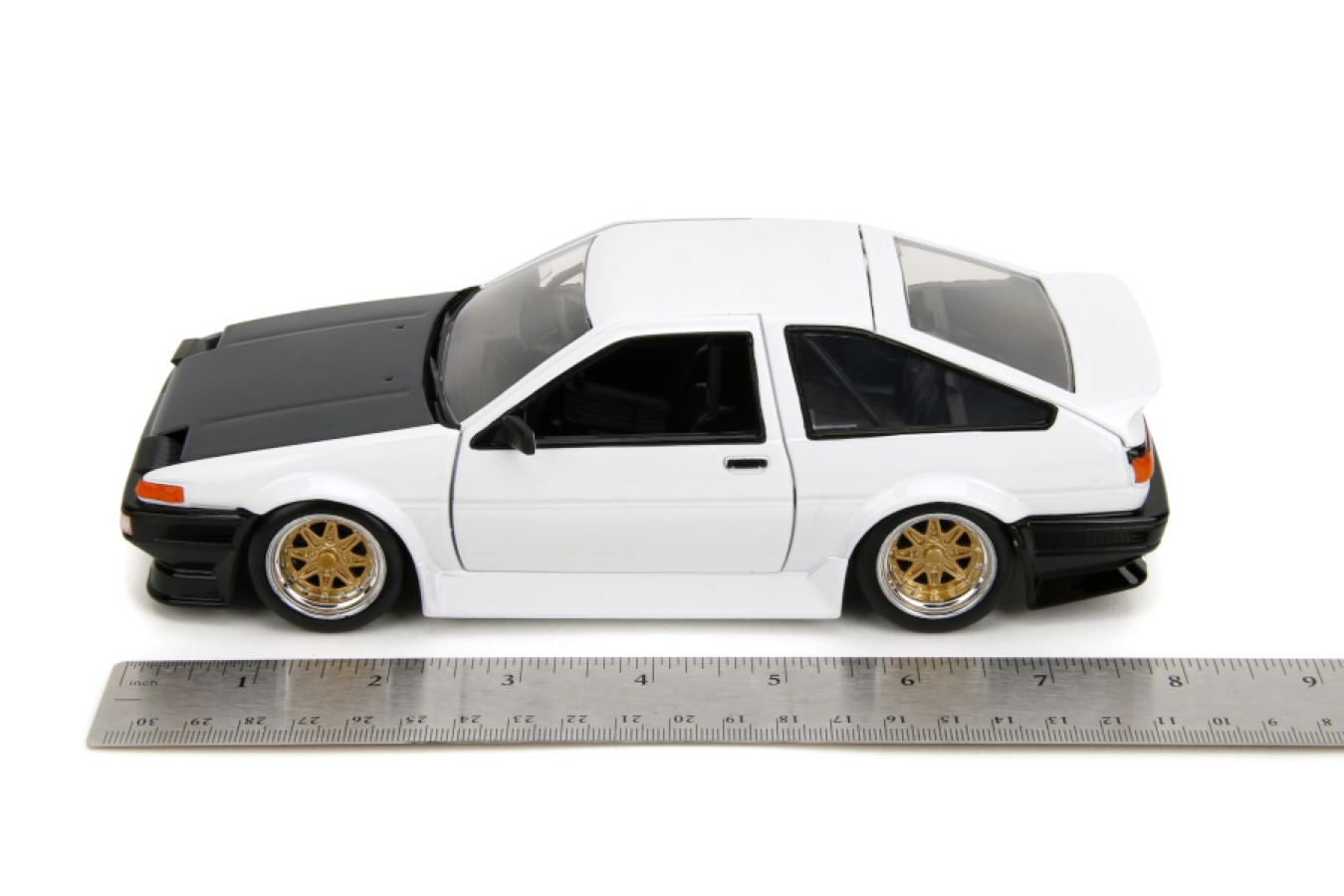 JDM Tuners - 1986 Toyota Trueno AE86 1:24 Scale Diecast Vehicle