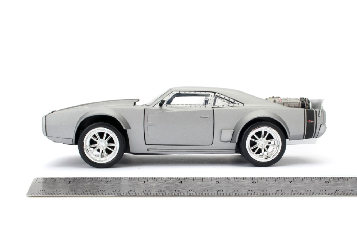 Fast and Furious - Dom's Ice Charger 1:24 Scale Hollywood Ride