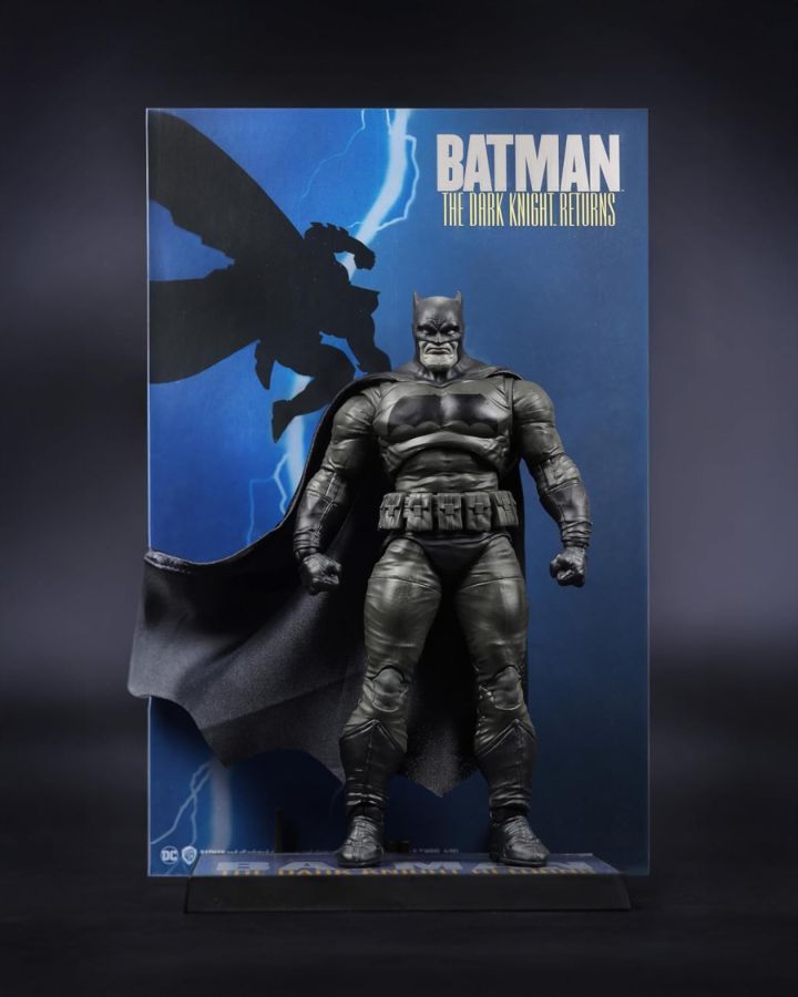 DC Multiverse - Cover Recreations Batman (The Dark Knight Returns) Gold Label 7" Figure