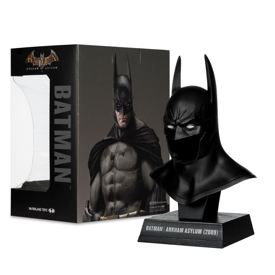 DC Comics - Batman Cowl 1:3 Scale Prop Replica Assortment (Wave 3)