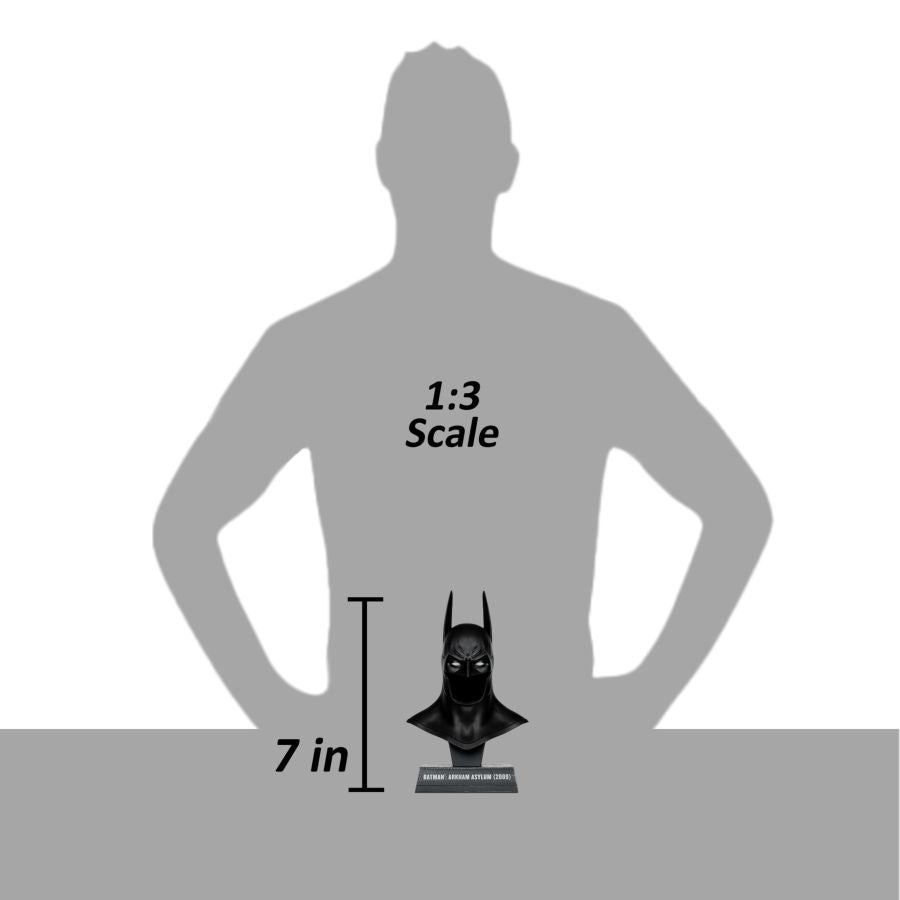 DC Comics - Batman Cowl 1:3 Scale Prop Replica Assortment (Wave 3)