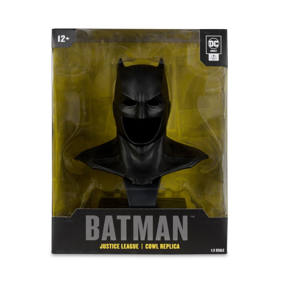 DC Comics - Batman Cowl 1:3 Scale Prop Replica Assortment (Wave 3)