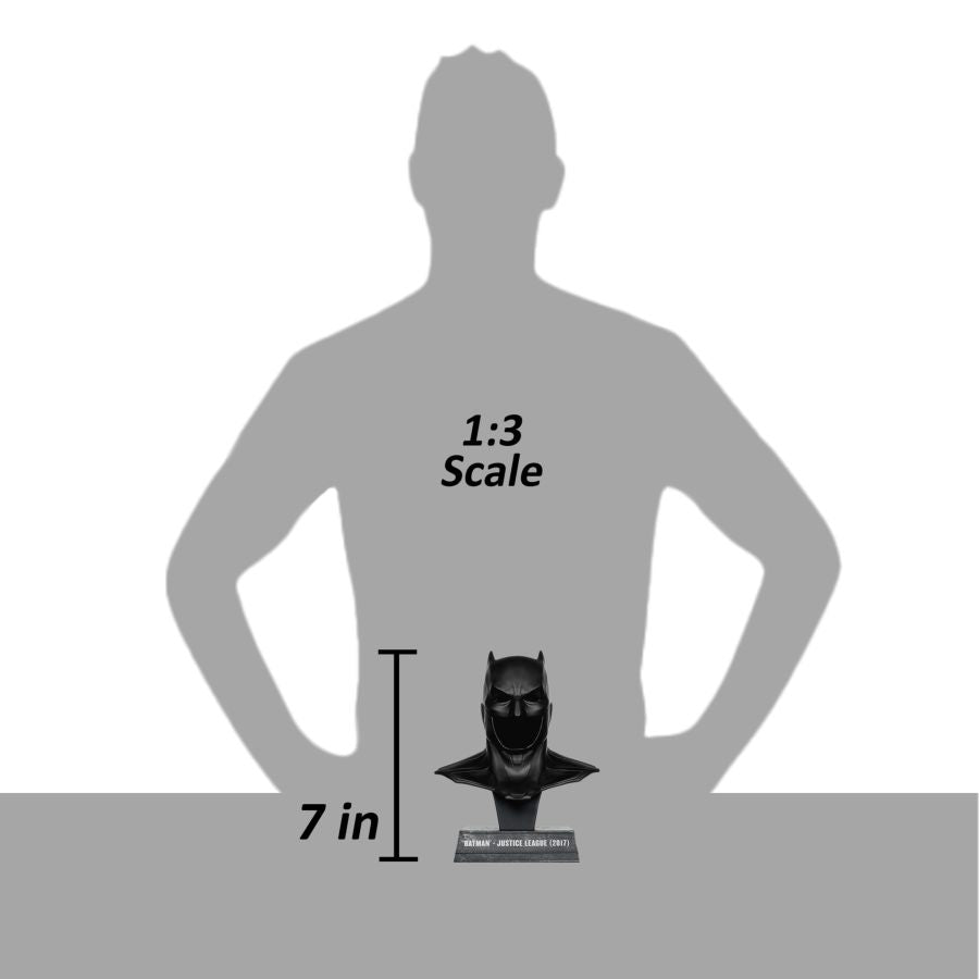 DC Comics - Batman Cowl 1:3 Scale Prop Replica Assortment (Wave 3)