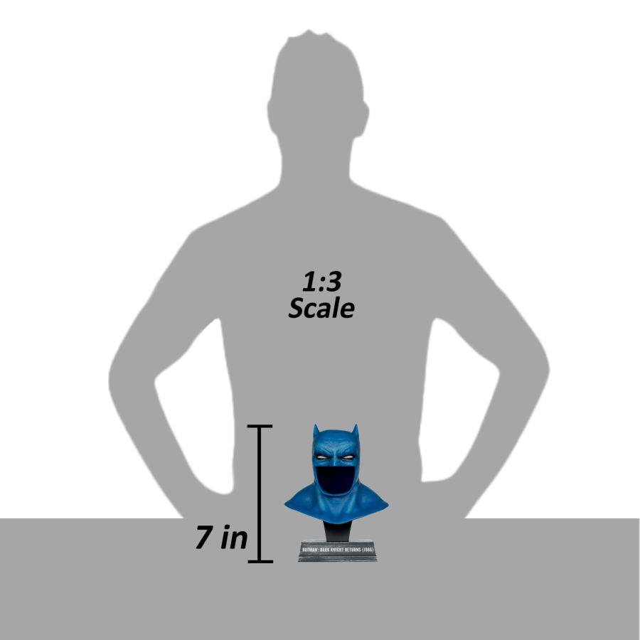 DC Comics - Batman Cowl 1:3 Scale Prop Replica Assortment (Wave 3)