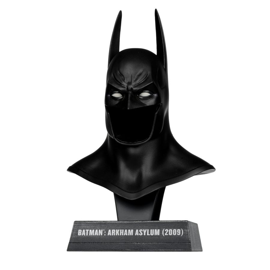 DC Comics - Batman (Arkham Asylum) Cowl 1:3 Scale Prop Replica