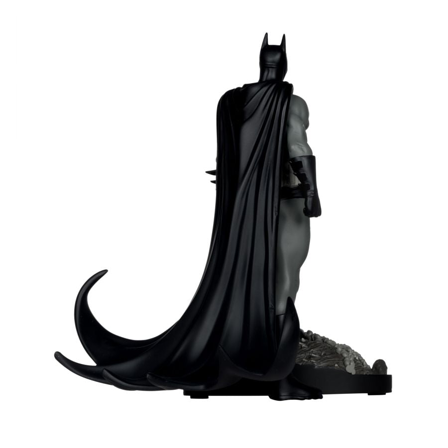 Batman Black & White - Batman by Bjorn Barends Resin Statue