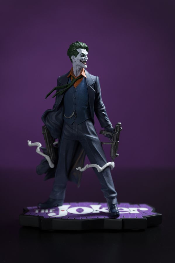 The Joker: Purple Craze - The Joker by Gabriele Dell'otto Resin Statue