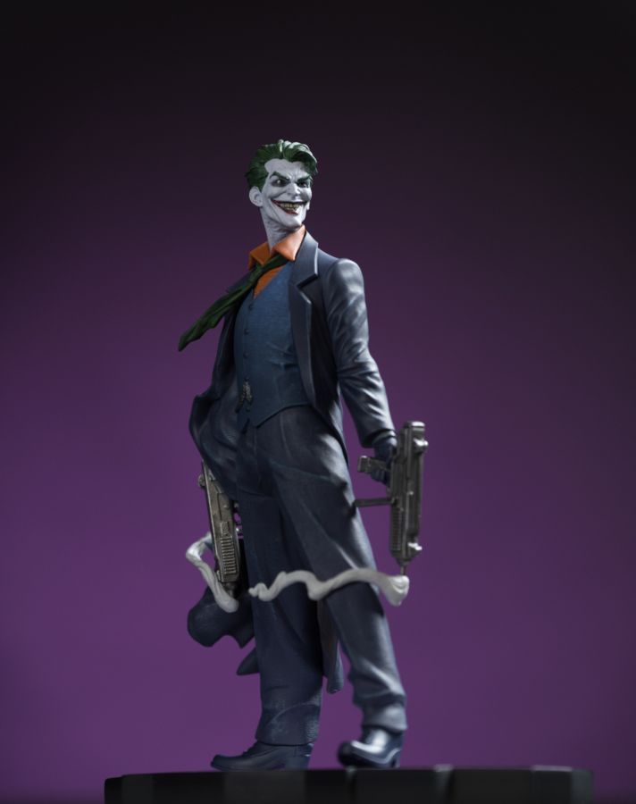 The Joker: Purple Craze - The Joker by Gabriele Dell'otto Resin Statue