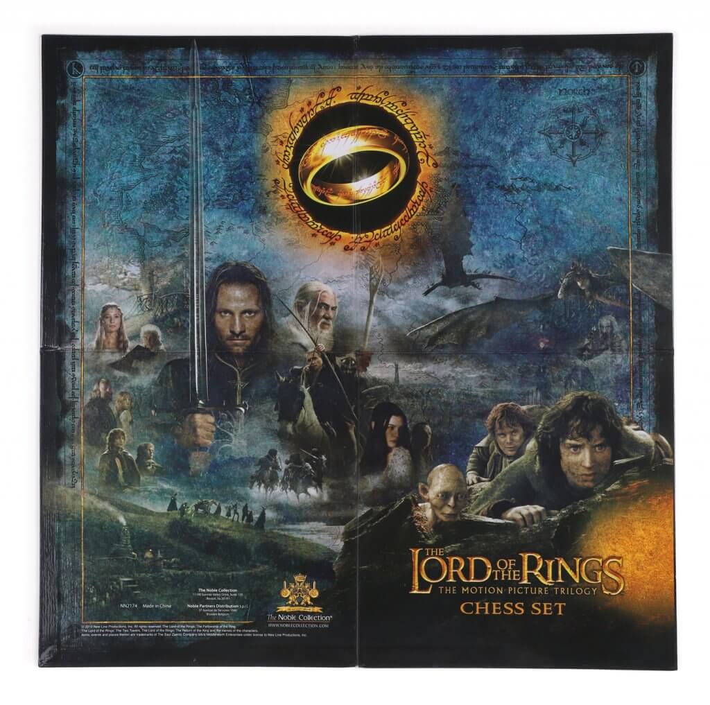 LORD OF THE RINGS Chess Set: Battle For Middle-Earth