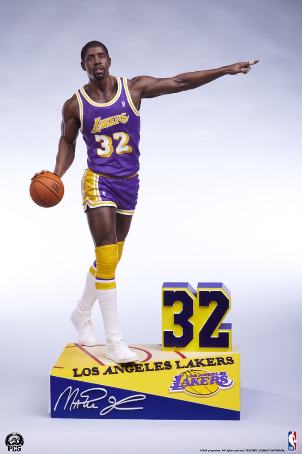 NBA - Magic Johnson 1:4 Scale Statue