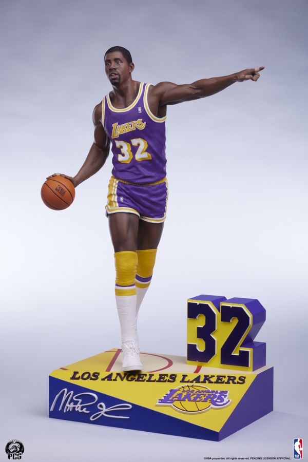 NBA - Magic Johnson 1:4 Scale Statue