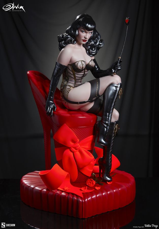 Bettie Page - Love Hurts Statue