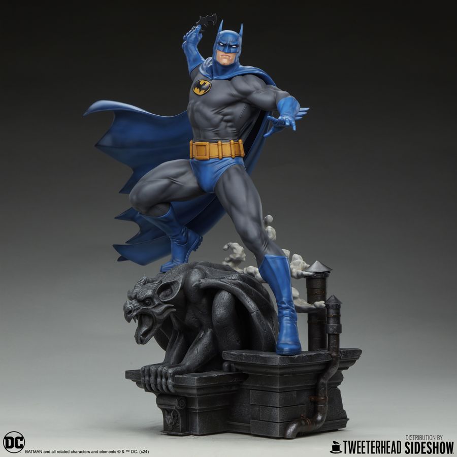 Batman - Batman (Retro Edition) 1:4 Scale Maquette