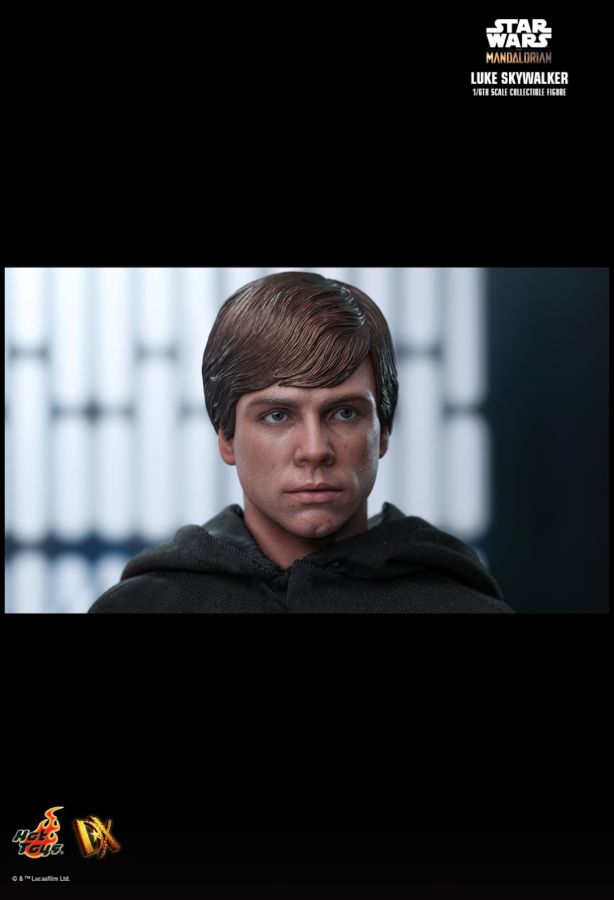 Star Wars: The Mandalorian - Luke Skywalker 1:6 Scale 12" Action Figure