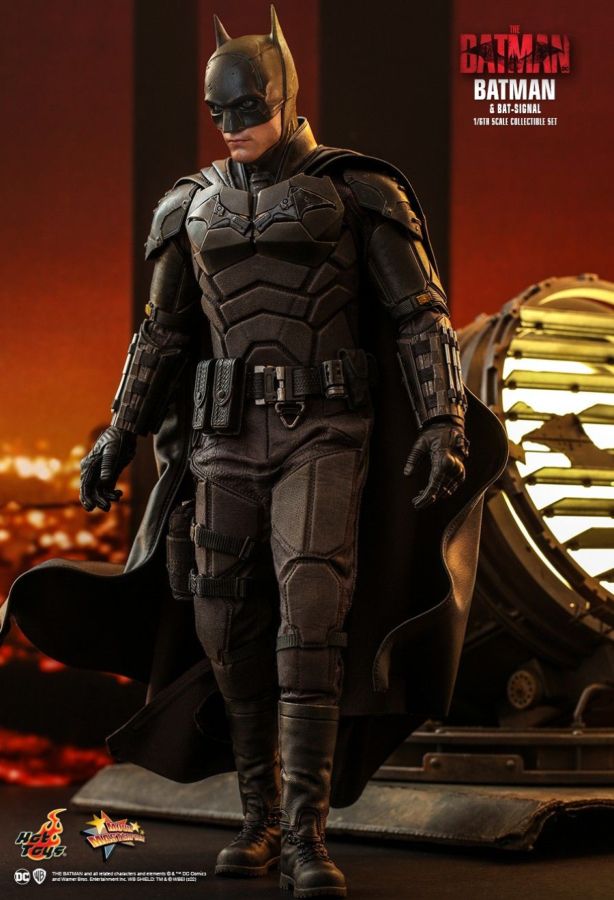 The Batman - Batman and Bat-Signal 1:6 Scale Action Figure Set