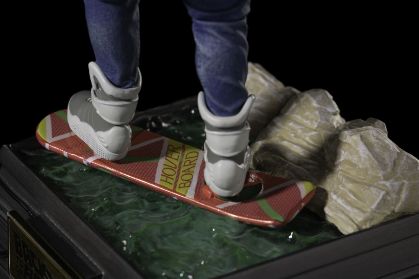 Back to the Future 2 - Marty on Hoverboard 1:10 Scale Statue