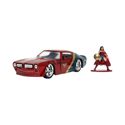 DC Comics - 1972 Pontiac Firebird with Wonder Woman 1:32 Scale