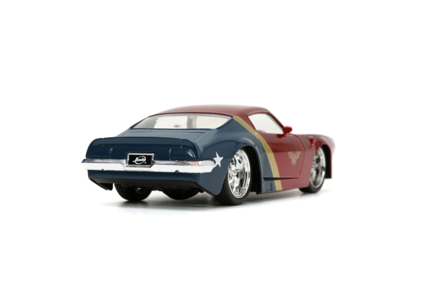 DC Comics - 1972 Pontiac Firebird with Wonder Woman 1:32 Scale