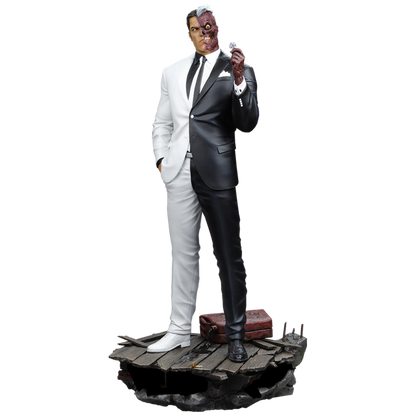 Batman - Two Face 1:6 Scale Maquette