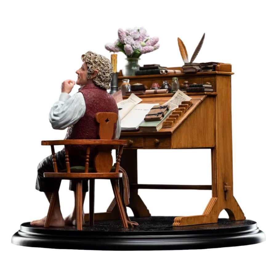 The Lord of the Rings - Bilbo Baggins at his desk Classic Series 1:6 ...