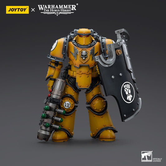 Warhammer Collectibles: 1/18 Scale Imperial Fists Legion MkIII Breacher Squad Legion Breacher w Gun